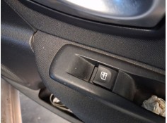 Recambio de mando elevalunas trasero derecho para renault megane iii hatchback (bz0/1_, b3_) 1.5 dci referencia OEM IAM 25401000