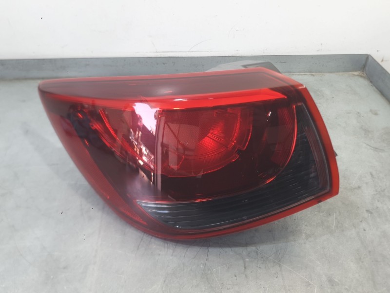 Recambio de piloto trasero izquierdo para mazda 2 lim. () black tech edition referencia OEM IAM DB5J51160D  