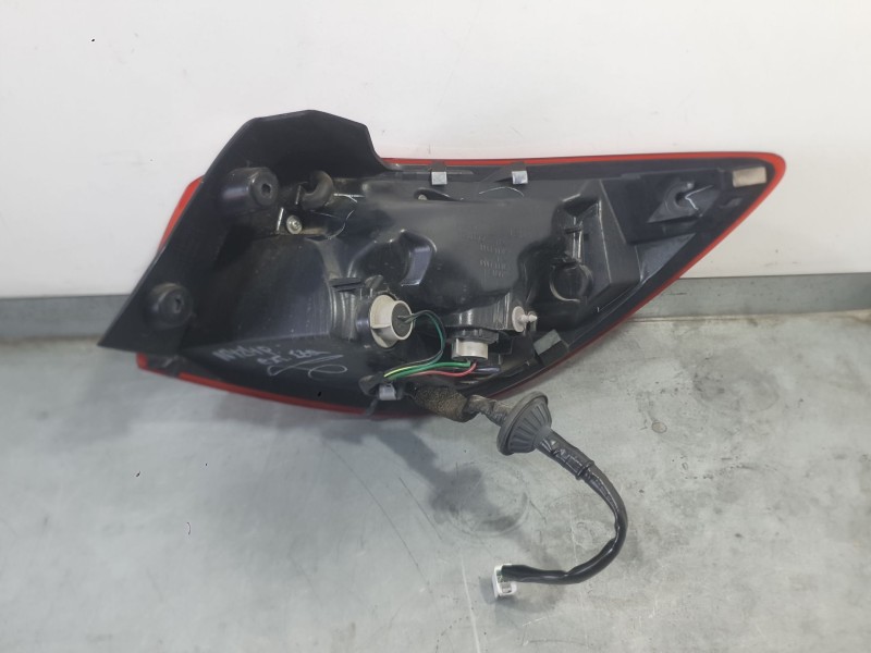 Recambio de piloto trasero izquierdo para mazda 2 lim. () black tech edition referencia OEM IAM DB5J51160D  