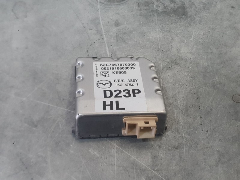Recambio de camara para mazda 2 lim. () black tech edition referencia OEM IAM D43N67RC0A  