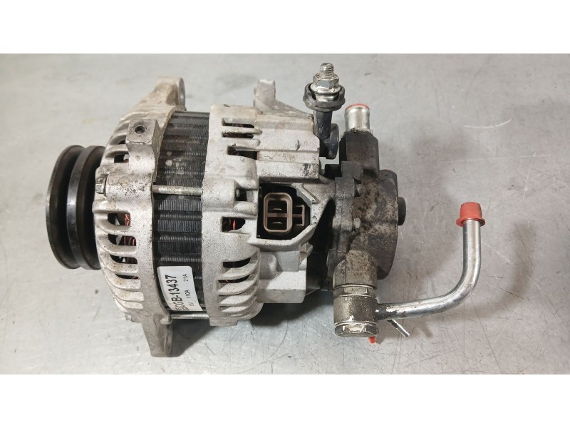 Recambio de alternador para hyundai h-1 / starex autobús (a1) 2.5 d referencia OEM IAM 3730042455  