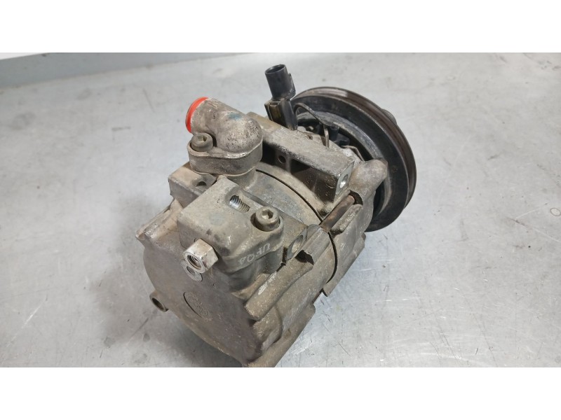 Recambio de compresor aire acondicionado para hyundai h-1 / starex autobús (a1) 2.5 d referencia OEM IAM 977014A370  