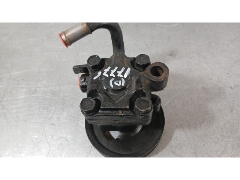 Recambio de bomba direccion para hyundai h-1 / starex autobús (a1) 2.5 d referencia OEM IAM 571004A010  