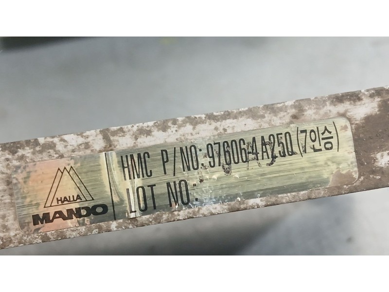 Recambio de condensador / radiador aire acondicionado para hyundai h-1 / starex autobús (a1) 2.5 d referencia OEM IAM 976064A250