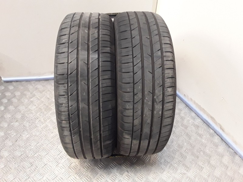 Recambio de neumatico pareja para neumaticos reutilizados - referencia OEM IAM 195551687V KUMHO 195/55/16/87V