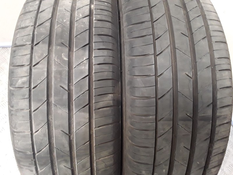 Recambio de neumatico pareja para neumaticos reutilizados - referencia OEM IAM 195551687V KUMHO 195/55/16/87V