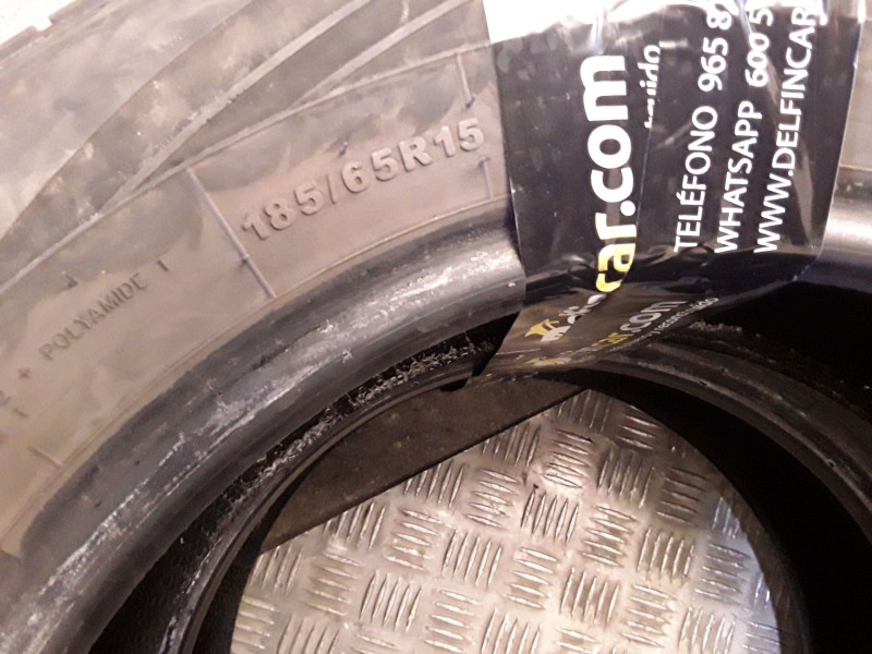 Recambio de neumatico pareja para neumaticos reutilizados - referencia OEM IAM 185651588T GTRADIAL 185/65/15/88T