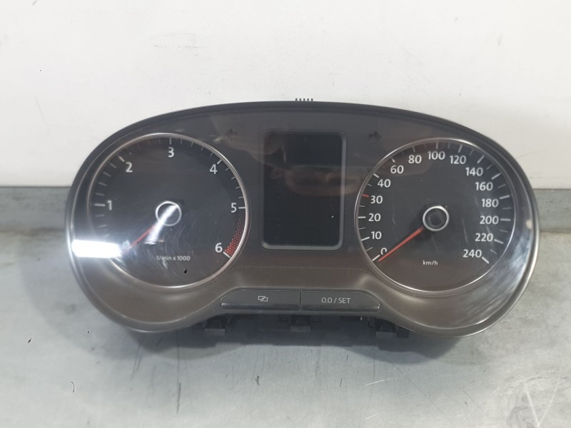 Recambio de cuadro instrumentos para volkswagen polo v (6r1, 6c1) 1.6 tdi referencia OEM IAM 6R0920861D  