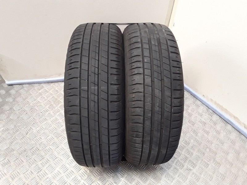 Recambio de neumatico pareja para neumaticos reutilizados - referencia OEM IAM 185601588H BFGOODRICH 185/60/15/88H