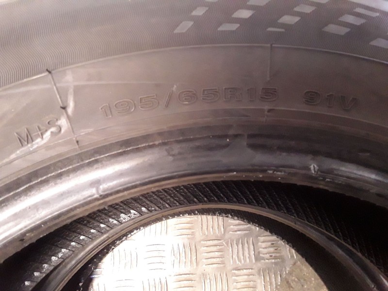 Recambio de neumatico pareja para neumaticos reutilizados - referencia OEM IAM 195651591V OVATION 195/65/15/91V
