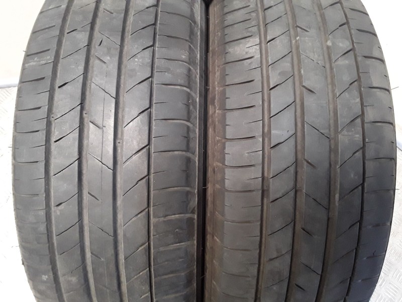 Recambio de neumatico pareja para neumaticos reutilizados - referencia OEM IAM 195651591V KUMHO 195/65/15/91V