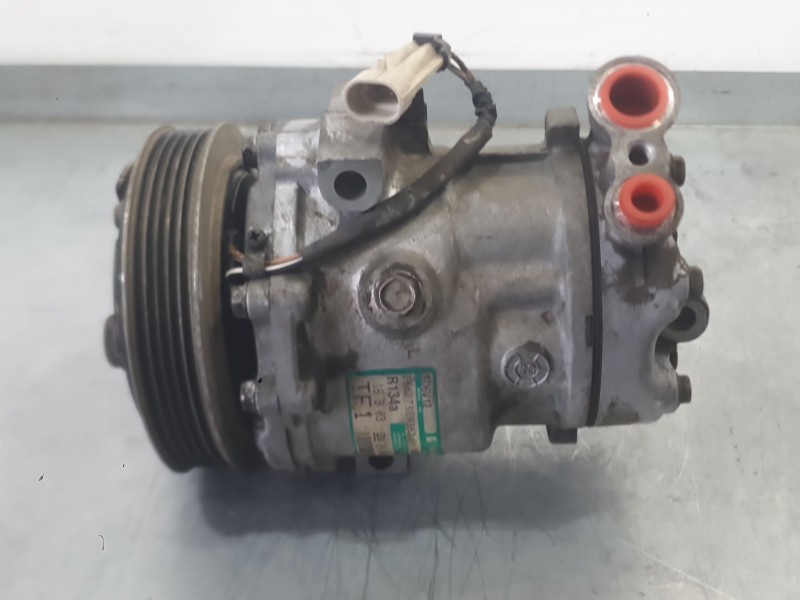 Recambio de compresor aire acondicionado para opel corsa c (x01) 1.2 (f08, f68) referencia OEM IAM 93176863  93176876