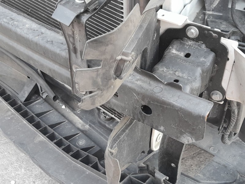 Recambio de refuerzo paragolpes delantero para citroën c3 ii (sc_) 1.0 vti 68 referencia OEM IAM 7422H0  