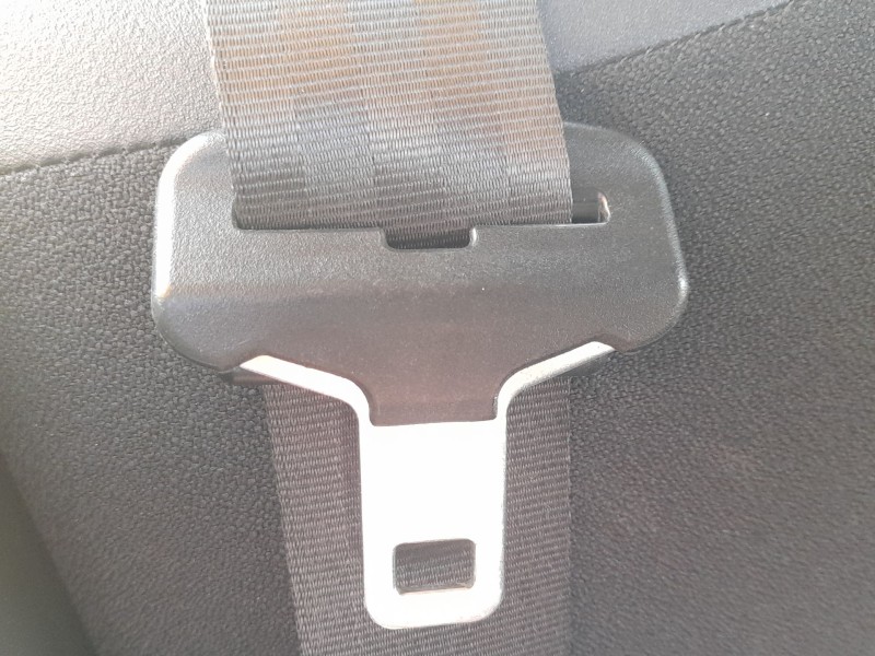Recambio de cinturon seguridad trasero derecho para citroën c3 ii (sc_) 1.0 vti 68 referencia OEM IAM 8976F1  