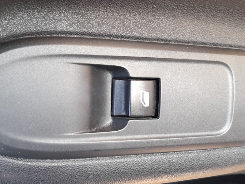 Recambio de mando elevalunas delantero izquierdo para citroën c3 ii (sc_) 1.0 vti 68 referencia OEM IAM 98012275XT  