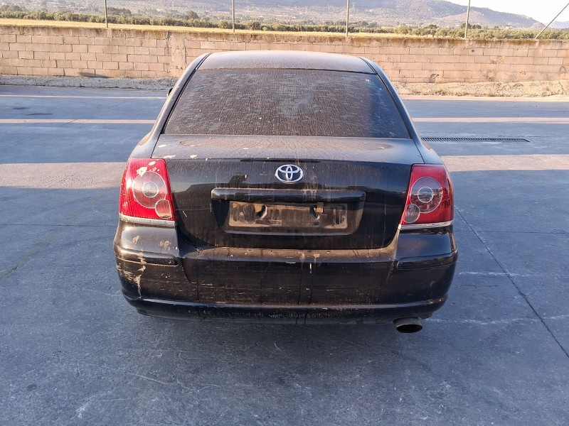 toyota avensis sedán (_t25_) del año 2008