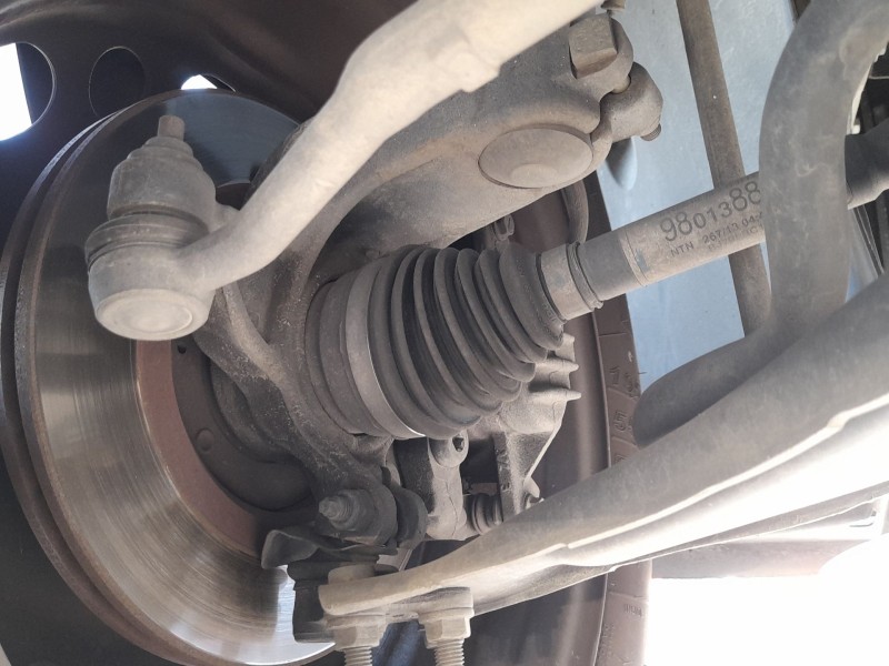Recambio de mangueta delantera izquierda para citroën c3 ii (sc_) 1.0 vti 68 referencia OEM IAM 1607557480  