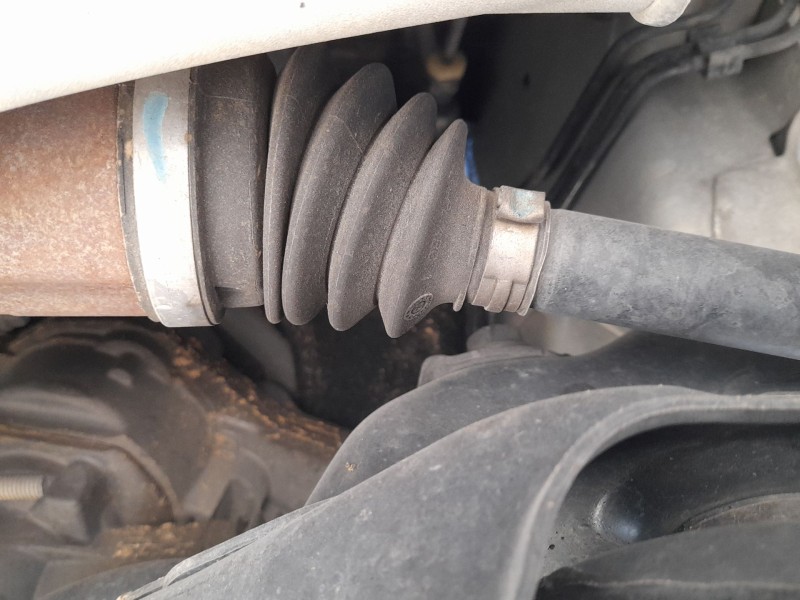 Recambio de transmision delantera izquierda para citroën c3 ii (sc_) 1.0 vti 68 referencia OEM IAM 9801388580 3272VV 