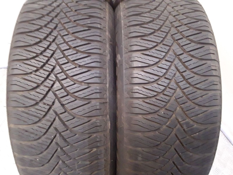 Recambio de neumatico pareja para neumaticos reutilizados - referencia OEM IAM 215651799V GOODRIDE 215/65/17/99V