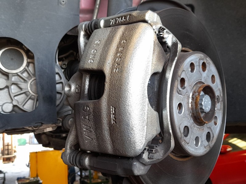 Recambio de pinza freno delantera izquierda para seat leon (kl1, klg) 1.5 etsi referencia OEM IAM   