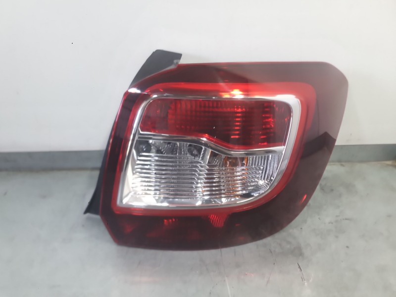 Recambio de piloto trasero derecho para dacia sandero ii (b8_) 1.5 dci referencia OEM IAM 265500465R  