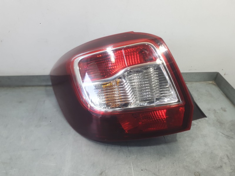 Recambio de piloto trasero izquierdo para dacia sandero ii (b8_) 1.5 dci referencia OEM IAM 265550577R  