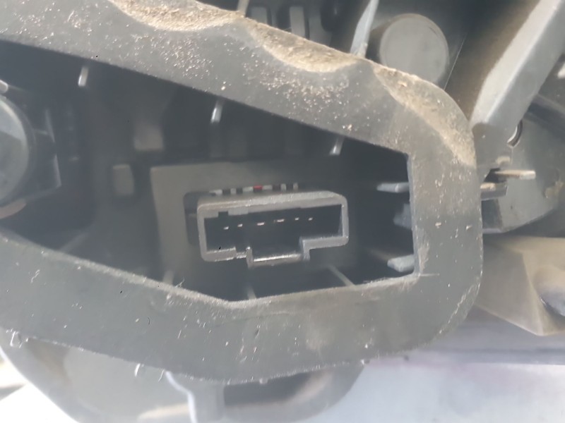 Recambio de piloto trasero izquierdo para dacia sandero ii (b8_) 1.5 dci referencia OEM IAM 265550577R  