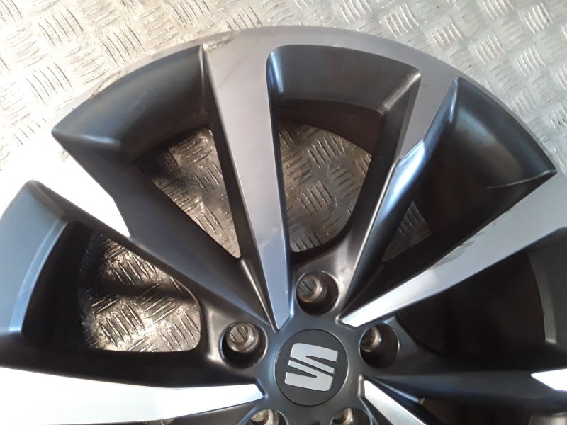 Recambio de llanta aluminio para seat leon (kl1, klg) 1.5 etsi referencia OEM IAM 7.5X18 5 TORN ET46 ALUMINIO ROZADA