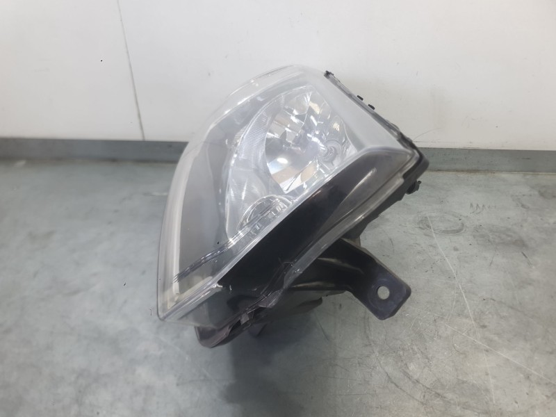 Recambio de faro derecho para dacia sandero ii (b8_) 1.5 dci referencia OEM IAM 260105344R  