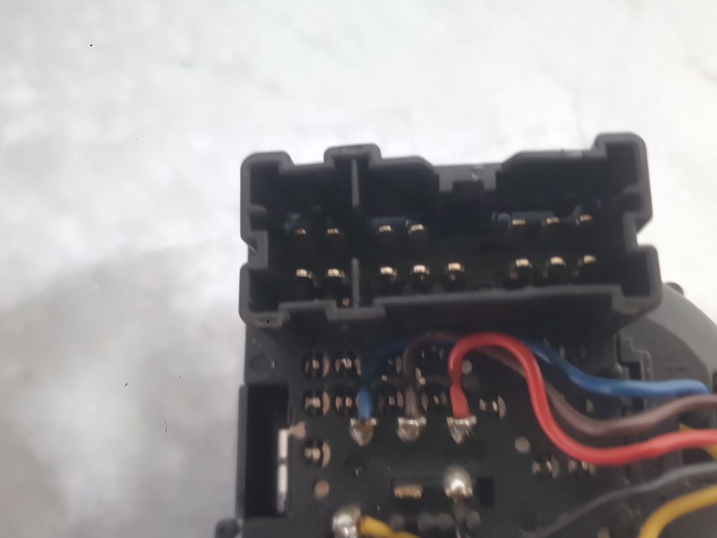 Recambio de mando intermitentes para dacia sandero ii (b8_) 1.5 dci referencia OEM IAM 255401301R  8201168008