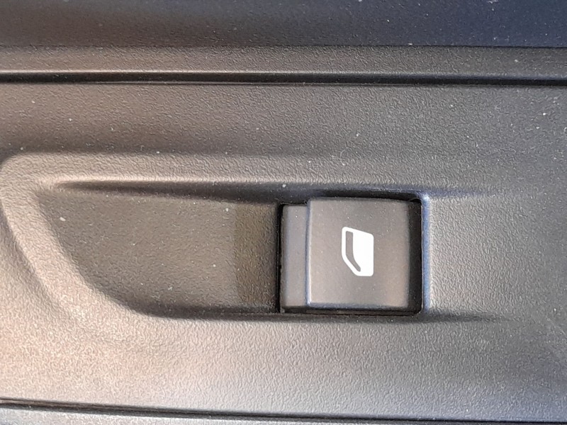 Recambio de elevalunas delantero derecho para peugeot 2008 ii (ud_, us_, uy_, uj_, ur_, uc_) 1.2 puretech 130 referencia OEM IAM