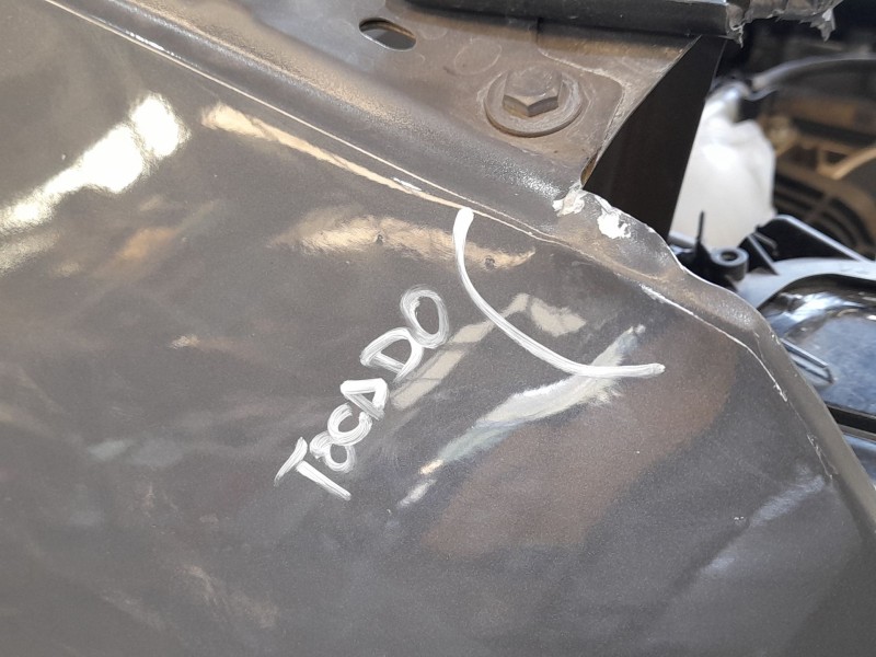 Recambio de aleta delantera derecha para peugeot 2008 ii (ud_, us_, uy_, uj_, ur_, uc_) 1.2 puretech 130 referencia OEM IAM 9825