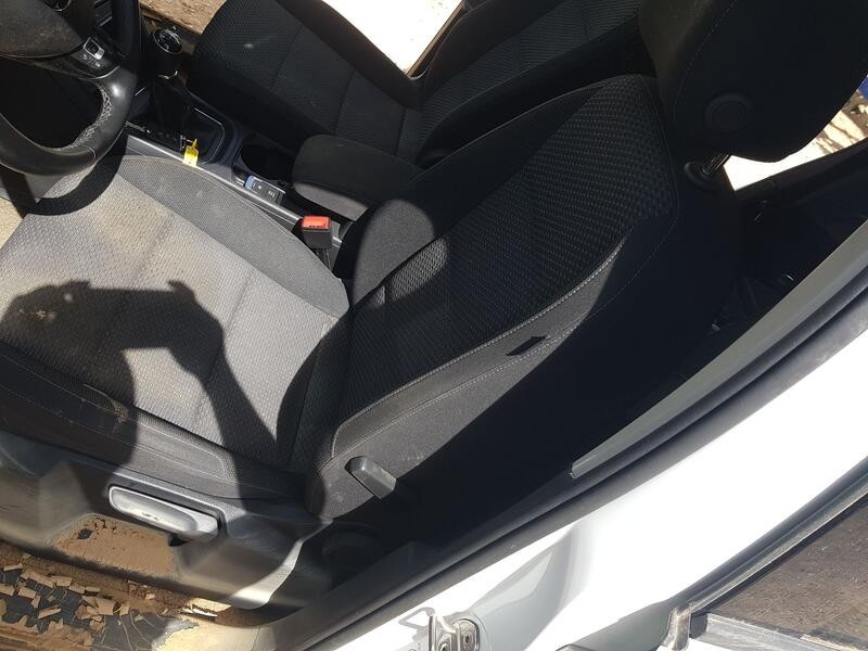 Recambio de asiento delantero izquierdo para volkswagen touran (5t1) 1.6 tdi referencia OEM IAM  C/AIRBAG 