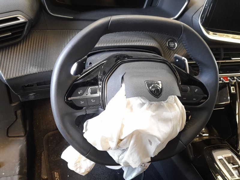 Recambio de volante para peugeot 2008 ii (ud_, us_, uy_, uj_, ur_, uc_) 1.2 puretech 130 referencia OEM IAM 98546457ZD  
