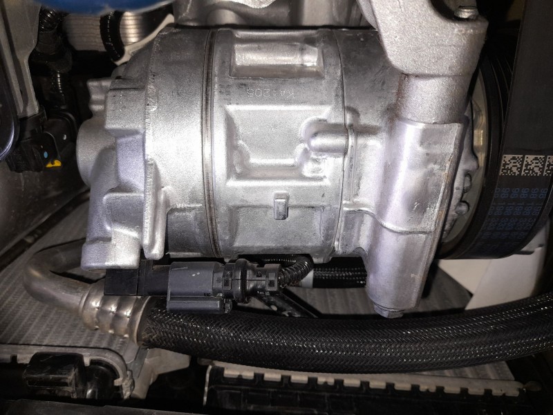 Recambio de compresor aire acondicionado para peugeot 2008 ii (ud_, us_, uy_, uj_, ur_, uc_) 1.2 puretech 130 referencia OEM IAM