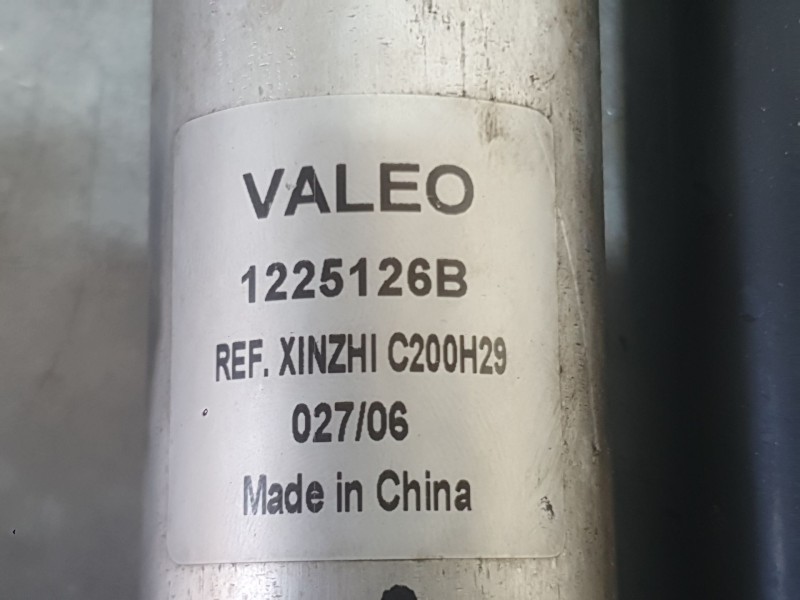 Recambio de condensador / radiador aire acondicionado para chrysler 300c (lx, le) 3.0 crd referencia OEM IAM 05137693AE  
