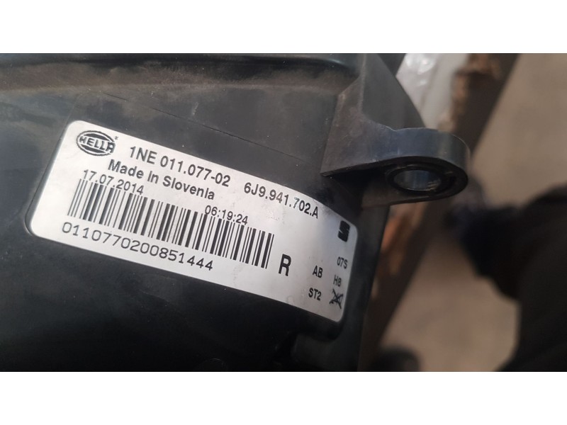 Recambio de faro antiniebla derecho para seat leon st (5f8) 1.4 tsi referencia OEM IAM 6J9941702A  