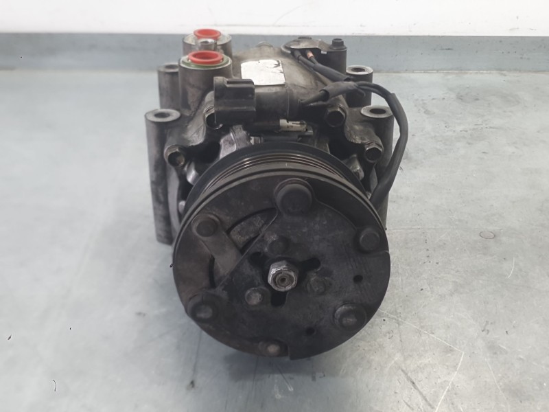 Recambio de compresor aire acondicionado para ford tourneo connect 1.8 tdci referencia OEM IAM 1828202 1779107 