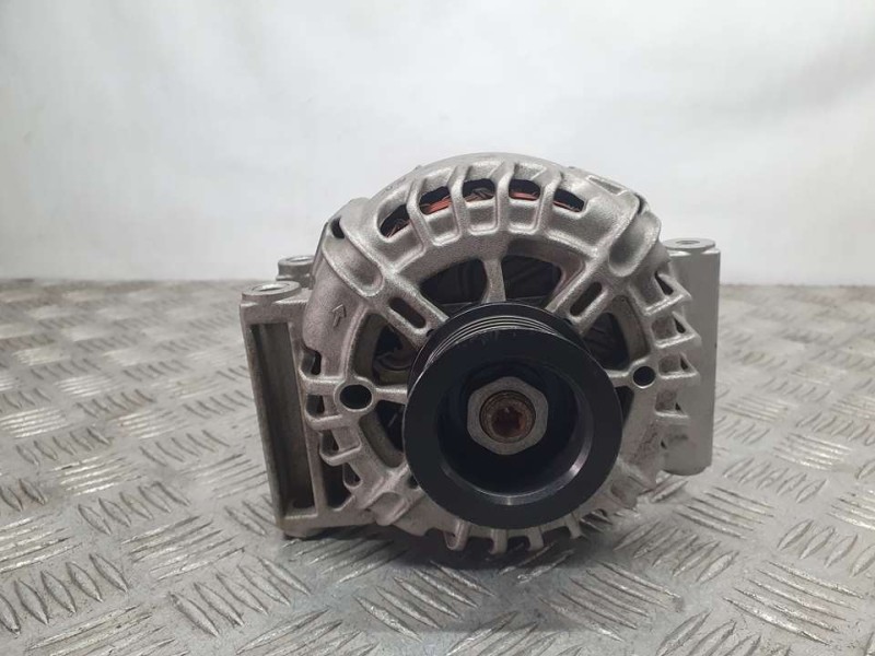 Recambio de alternador para opel astra j lim. selective referencia OEM IAM 13586366 TG12C155 VALEO