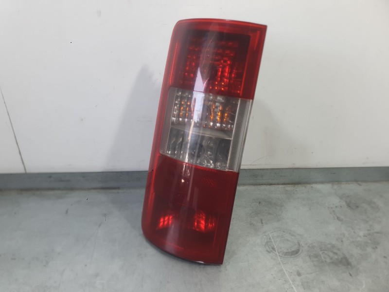 Recambio de piloto trasero izquierdo para ford tourneo connect 1.8 tdci referencia OEM IAM 1369222  