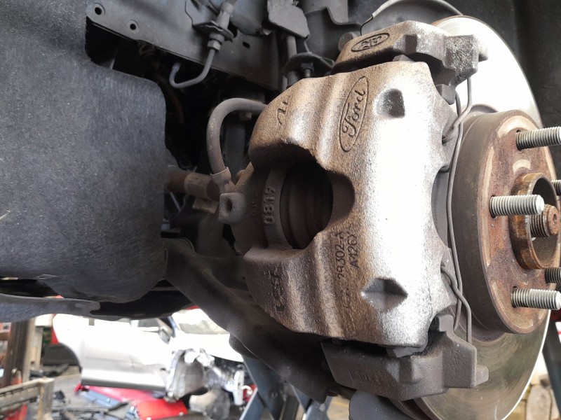 Recambio de pinza freno delantera izquierda para ford focus iv (hn) 1.5 ecoblue referencia OEM IAM 2501703 2500953 