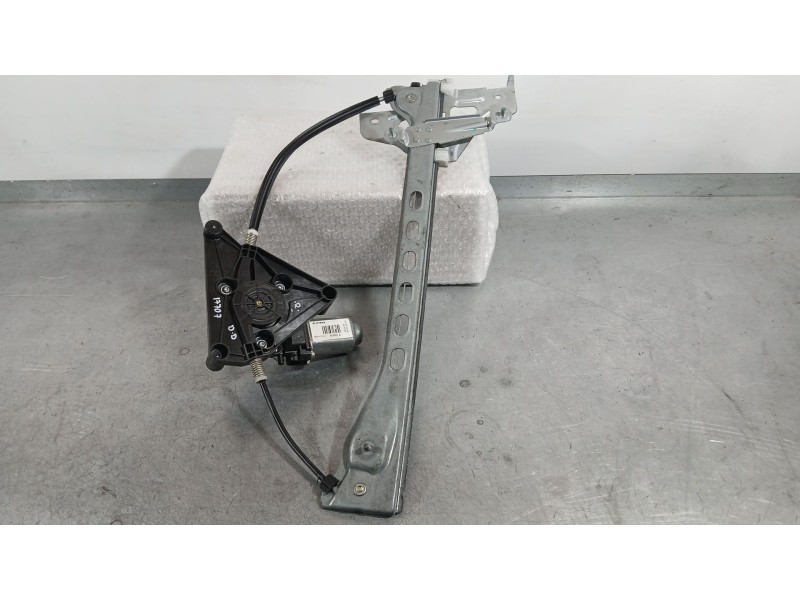 Recambio de elevalunas delantero derecho para toyota aygo (_b4_) 1.0 (kgb40) referencia OEM IAM 698100H031  