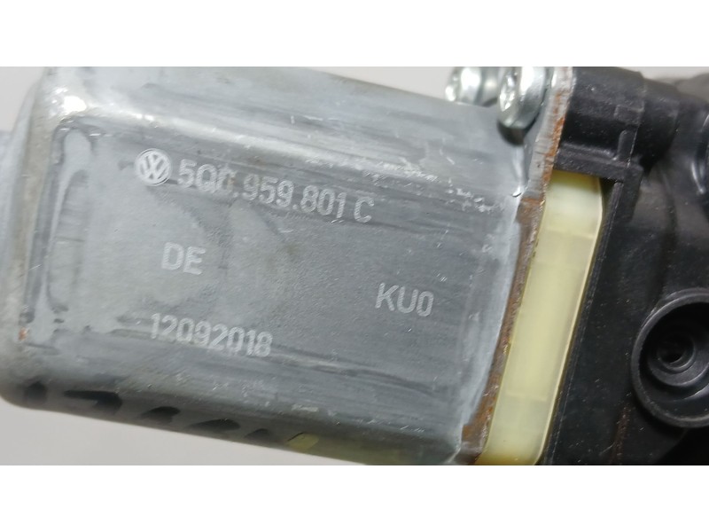 Recambio de elevalunas delantero derecho para volkswagen tiguan (ad1, ax1) 1.5 tsi referencia OEM IAM 5NA837462A  