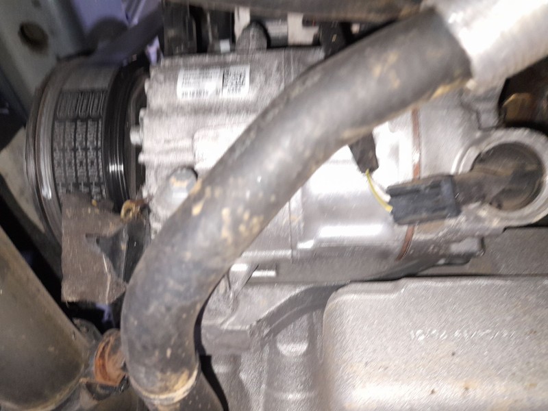 Recambio de compresor aire acondicionado para ford focus iv (hn) 1.5 ecoblue referencia OEM IAM 2469393  