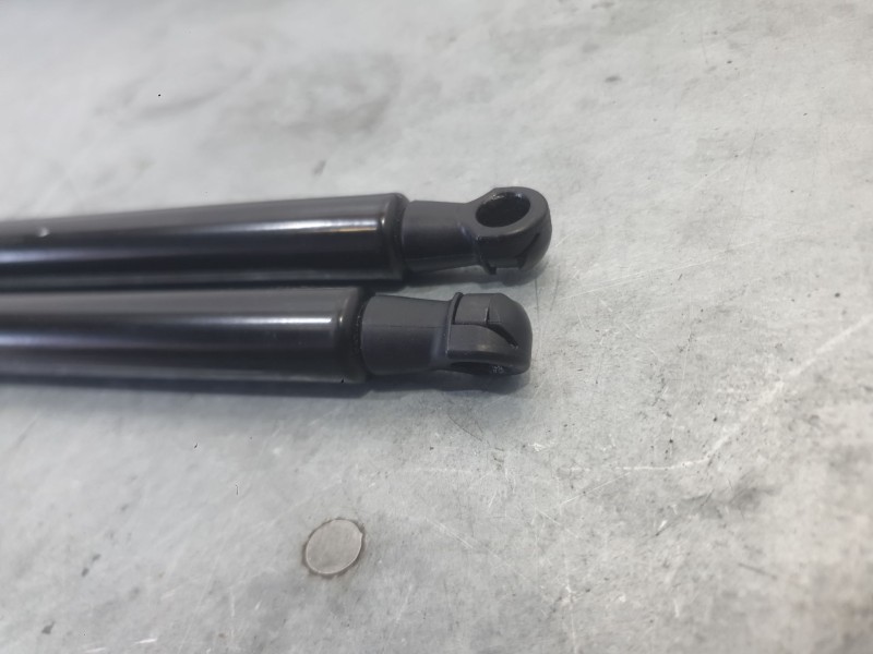 Recambio de amortiguadores maletero / porton para peugeot 5008 ii (mc_, mj_, mr_, m4_) 1.6 bluehdi 120 referencia OEM IAM 984114