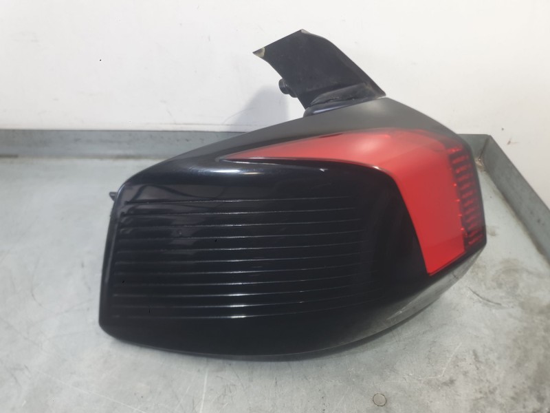 Recambio de piloto trasero izquierdo exterior para peugeot 5008 ii (mc_, mj_, mr_, m4_) 1.6 bluehdi 120 referencia OEM IAM 98110