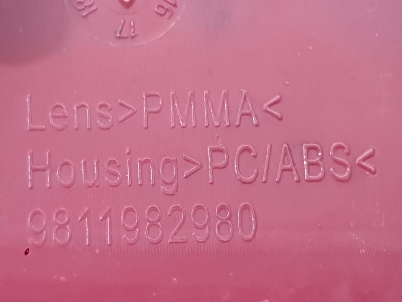 Recambio de piloto trasero izquierdo paragolpes para peugeot 5008 ii (mc_, mj_, mr_, m4_) 1.6 bluehdi 120 referencia OEM IAM 981