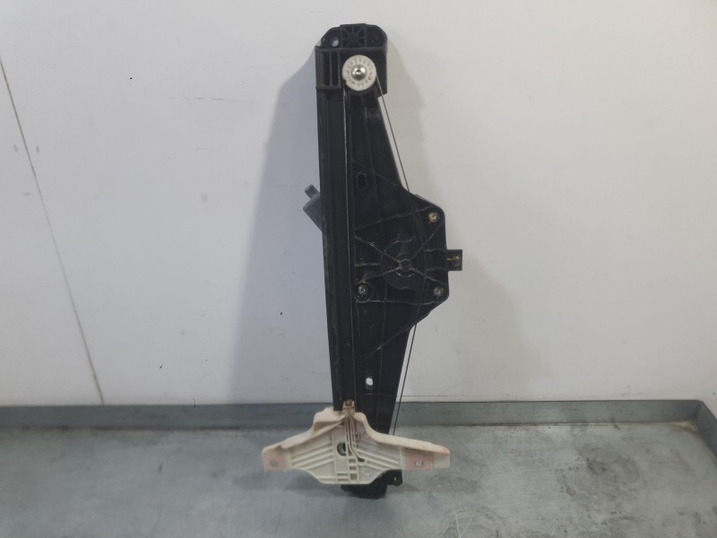 Recambio de elevalunas trasero izquierdo para peugeot 5008 ii (mc_, mj_, mr_, m4_) 1.6 bluehdi 120 referencia OEM IAM 9840190480