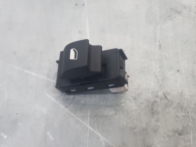 Recambio de mando elevalunas trasero derecho para peugeot 5008 ii (mc_, mj_, mr_, m4_) 1.6 bluehdi 120 referencia OEM IAM 980448