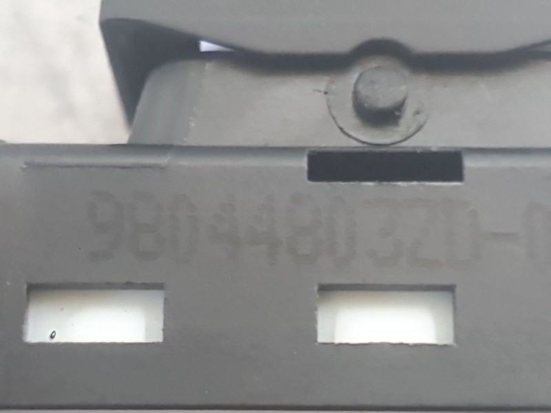 Recambio de mando elevalunas trasero derecho para peugeot 5008 ii (mc_, mj_, mr_, m4_) 1.6 bluehdi 120 referencia OEM IAM 980448